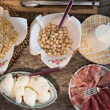 Alojamento de Acomodação e Pequeno-almoço Kibari Bari